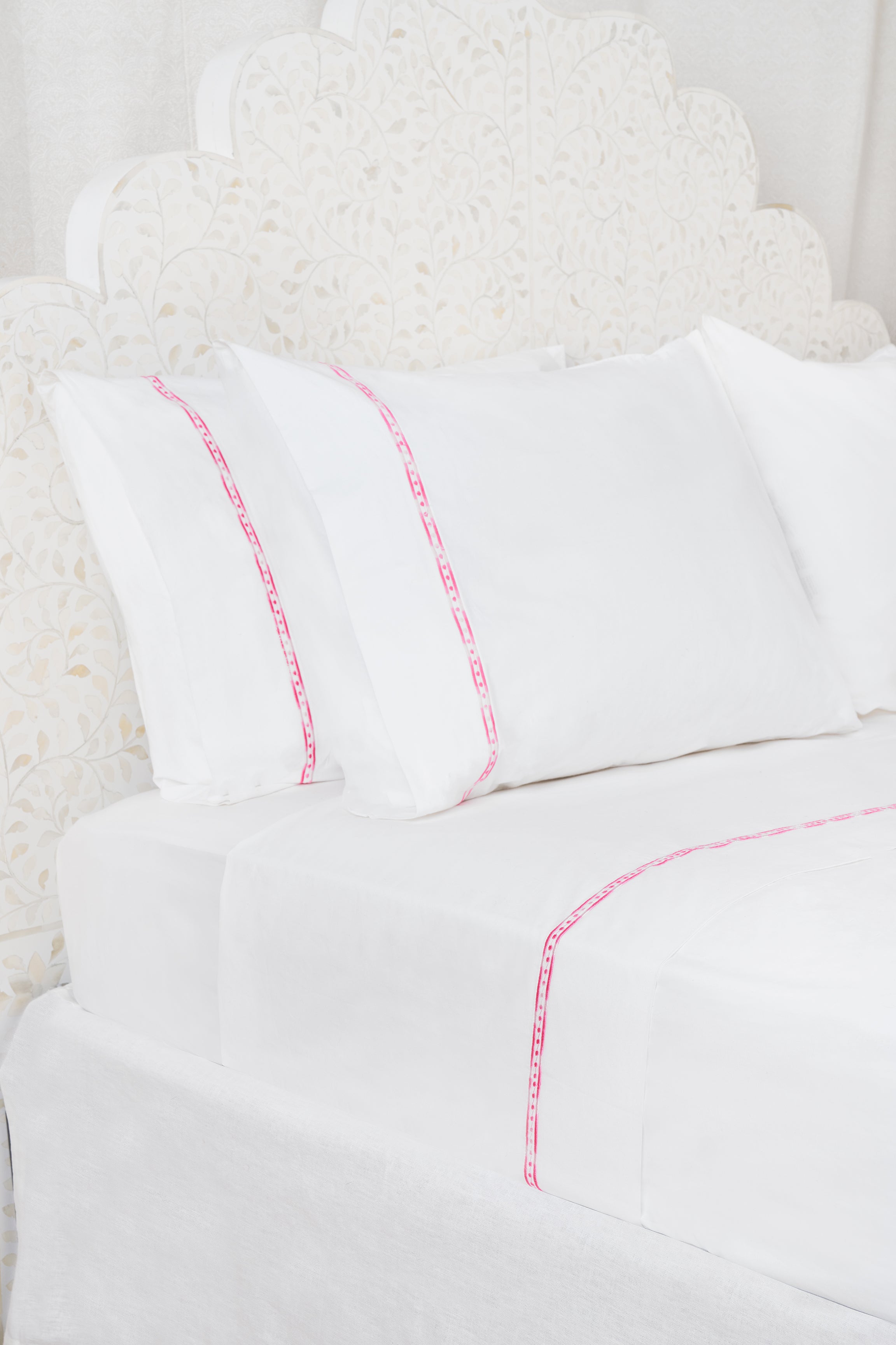 Francis Embroidered Sheet Set